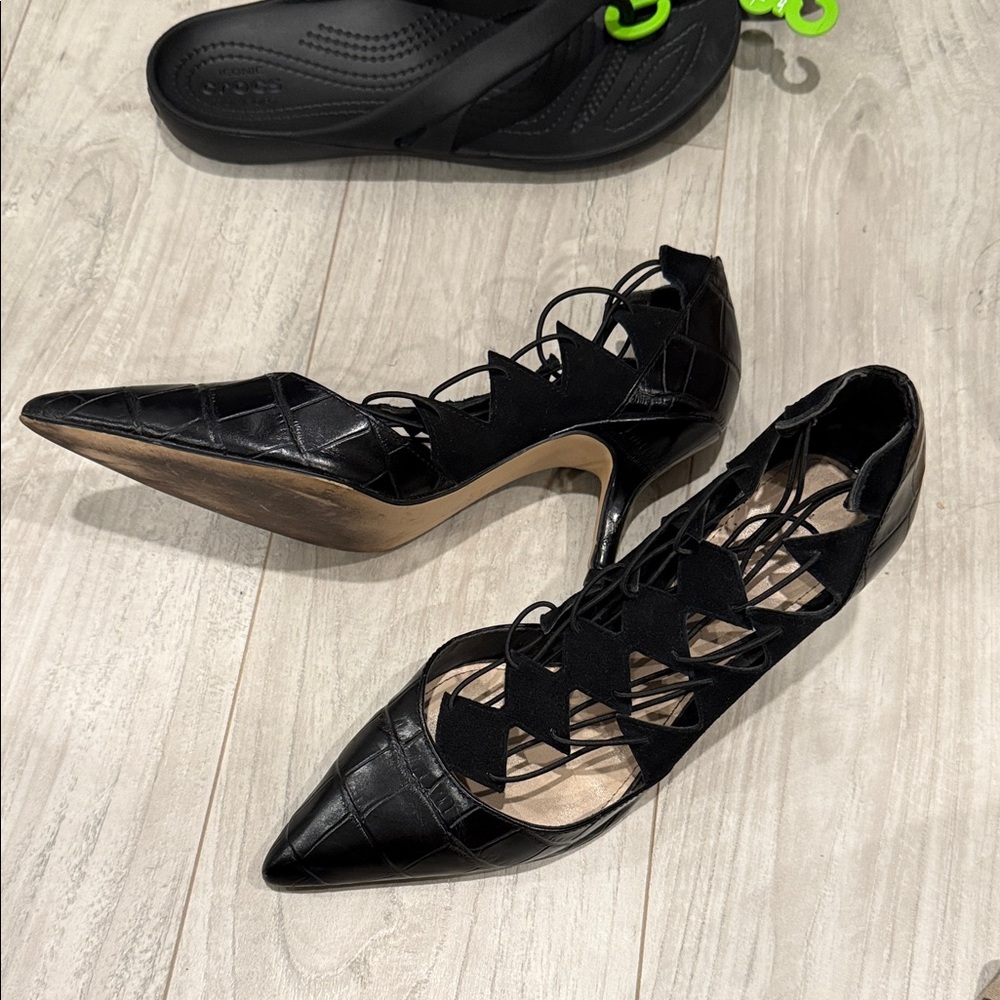 Zara Black Elastic embossed Heels